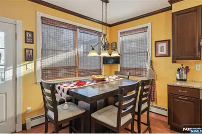220 Webster Avenue, Lyndhurst Township, NJ 07071 - Photo 6