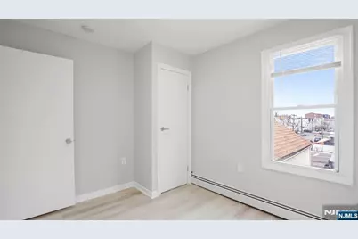 605 Madison, Paterson, NJ 07514 - Photo 18