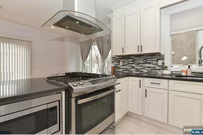 2468 7th Street B #B, Fort Lee, NJ 07024 - Photo 8