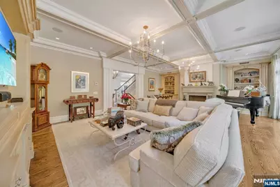 74 Roberts Road, Englewood Cliffs, NJ 07632 - Photo 10