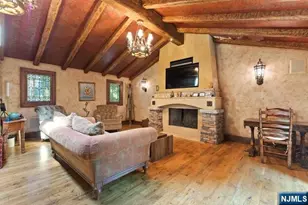 12 Alcott Rd, Mahwah, NJ 07430 - Photo 4