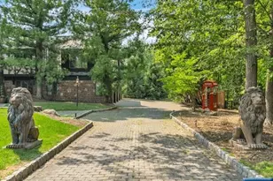 325 Fern Dell St, Upper Saddle River, NJ 07458 - Photo 2