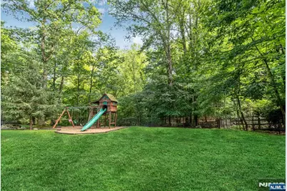 103 Macintyre Lane, Allendale, NJ 07401 - Photo 34
