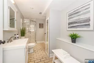 131 Horseneck Rd, Fairfield, NJ 07004 - Photo 20