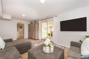 131 Horseneck Rd, Fairfield, NJ 07004 - Photo 16