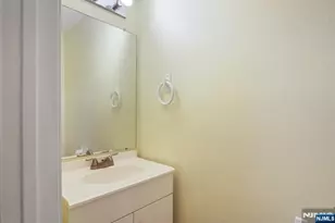 12 Rider Ct, Newark, NJ 07103 - Photo 10