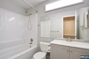 12 Rider Ct, Newark, NJ 07103 - Photo 20