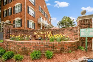 12 Rider Ct, Newark, NJ 07103 - Photo 2