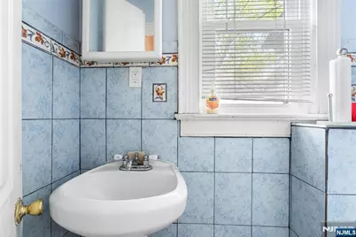 11 21st Street, East Orange, NJ 07017 - Photo 16