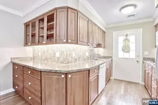 16-3 Tamaron Dr, Waldwick, NJ 07463 - Photo 8