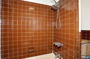 444 Washington Pl, Hasbrouck Heights, NJ 07604 - Photo 22