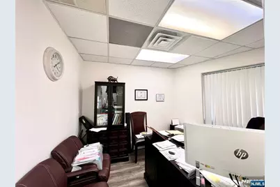 510 Sylvan Avenue, Englewood Cliffs, NJ 07632 - Photo 10