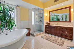 1115 Buckingham Rd, Fort Lee, NJ 07024 - Photo 46