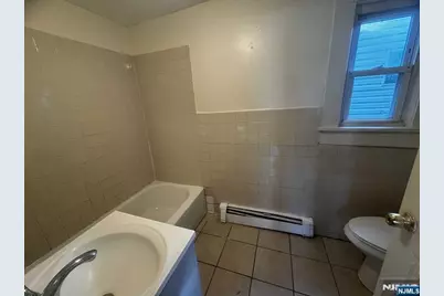 11 Sunset Avenue, Newark, NJ 07106 - Photo 6