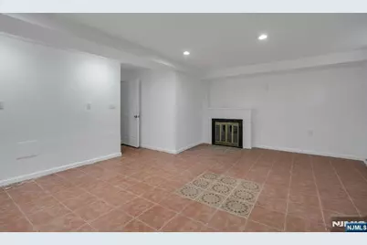 1082 Palisade Avenue, Fort Lee, NJ 07024 - Photo 28