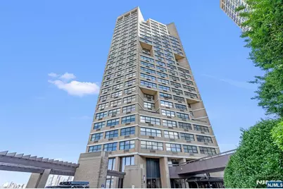 7002 Boulevard East 19A #19A, Guttenberg, NJ 07093 - Photo 1