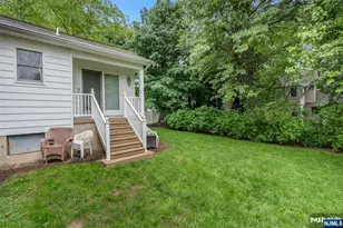 526 Rutland Ave, Teaneck Township, NJ 07666 - Photo 20