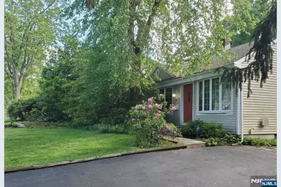 149 Heatherhill Road, Cresskill, NJ 07626 - Photo 2