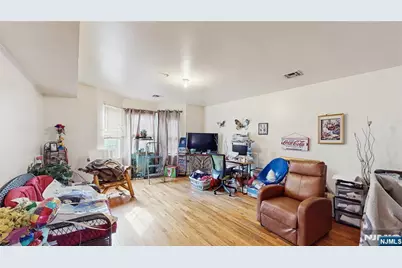 129-131 Seymour Avenue, Newark, NJ 07108 - Photo 2