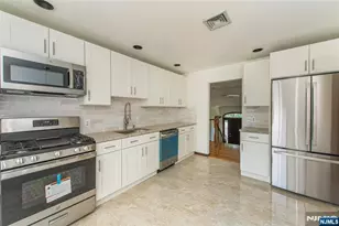 36 Bellows Ln, Montville Township, NJ 07082 - Photo 8