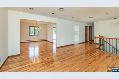 36 Bellows Lane, Montville Township, NJ 07082 - Photo 4