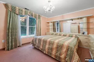 162 Split Rock Rd, Paramus, NJ 07652 - Photo 20