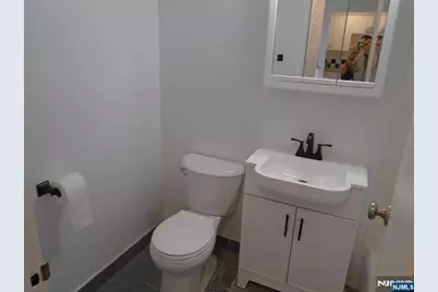 1 Wall Street 8-C #8-C, Fort Lee, NJ 07024 - Photo 8