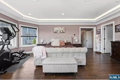 12 Cortland Place, Cliffside Park, NJ 07010 - Photo 32