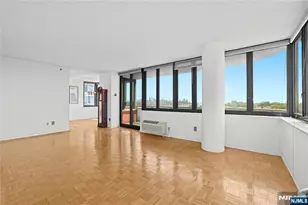 100 Carlyle 14D-S, Cliffside Park, NJ 07010 - Photo 8