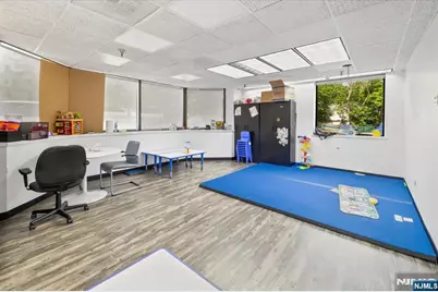 60 Pompton Avenue, Verona, NJ 07044 - Photo 12