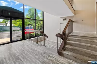 60 Pompton Avenue, Verona, NJ 07044 - Photo 4