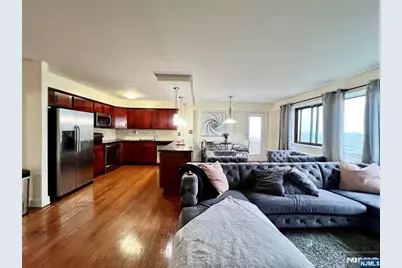 60 Parkway Drive 14D #14D, East Orange, NJ 07017 - Photo 2