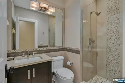 591 Warwick Avenue, Teaneck Township, NJ 07666 - Photo 34
