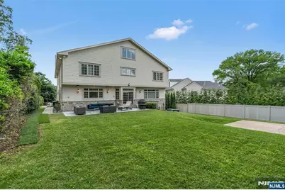 591 Warwick Avenue, Teaneck Township, NJ 07666 - Photo 46