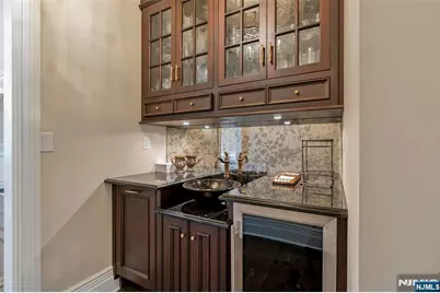 591 Warwick Avenue, Teaneck Township, NJ 07666 - Photo 36