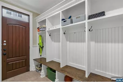 591 Warwick Avenue, Teaneck Township, NJ 07666 - Photo 18