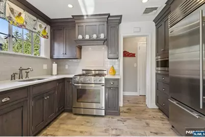 183 Sheridan Avenue, Ho Ho Kus, NJ 07423 - Photo 10