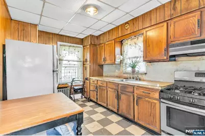 253 Meeker Avenue, Newark, NJ 07112 - Photo 14