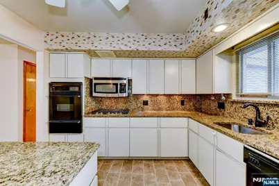 27 Carmer Avenue, Belleville, NJ 07109 - Photo 12