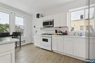 787 S 17th St, Newark, NJ 07103 - Photo 16