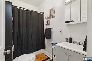 787 S 17th St, Newark, NJ 07103 - Photo 26