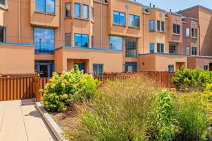 312 Franklin Ct, Edgewater, NJ 07020 - Photo 2