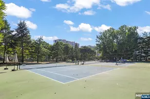 312 Franklin Ct, Edgewater, NJ 07020 - Photo 18