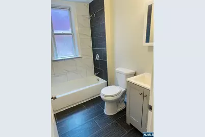 464 Avon Avenue, Newark, NJ 07108 - Photo 8