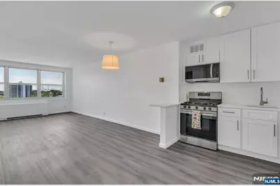2000 Linwood Avenue 9N #9N, Fort Lee, NJ 07024 - Photo 10