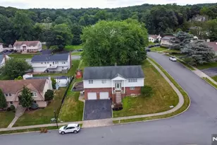 1 Borrego Dr, Woodland Park, NJ 07424 - Photo 2