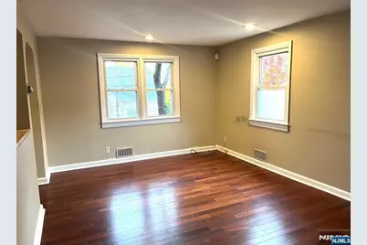 162 Union Place, Ridgefield Park, NJ 07660 - Photo 2