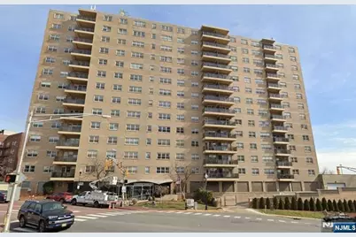 7100 Jfk Blvd E 2N #2N, Guttenberg, NJ 07093 - Photo 1