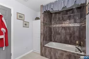 85 Avenue E, Lodi, NJ 07644 - Photo 38