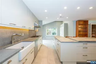 11 Michael St, Woodcliff Lake, NJ 07677 - Photo 8